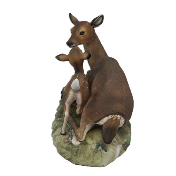 Homco Masterpiece Porcelain Mother Deer and Baby Figurine, Taiwan - Picture 3 of 11